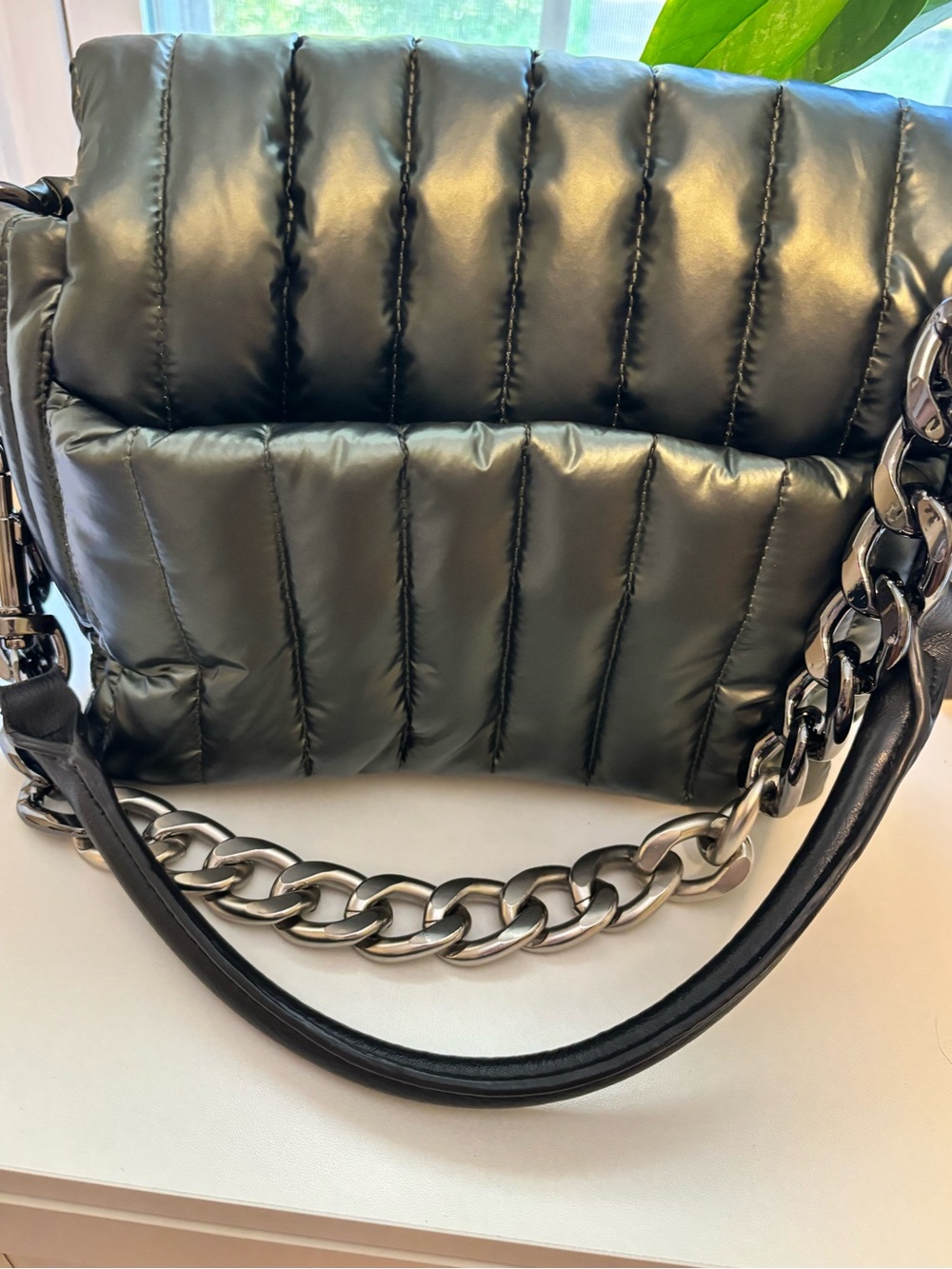Think Royln Puffer Handbag Olive Green Gunmetal chain - Picture 4 of 7